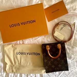 Louis Vuitton Petit Sac Plat 🤍